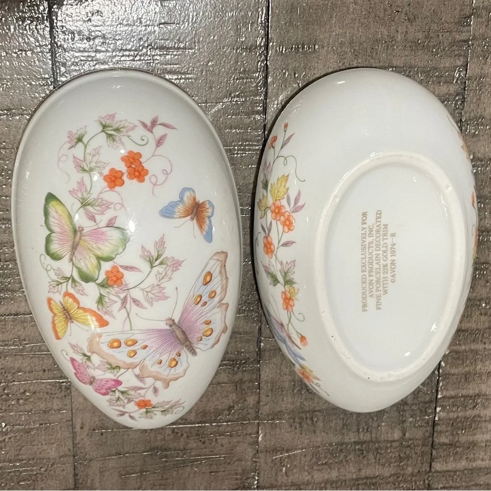 Vintage 1974 Avon Egg Shaped Trinket / Jewelry Storage Dish with 24K Gold Trim